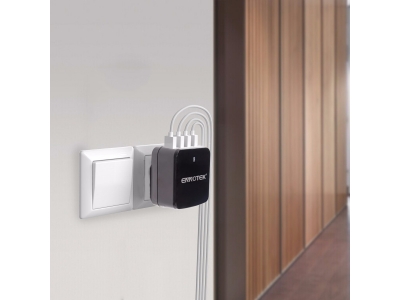 USB Charger - Ennotek® 34W 4-Port USB Wall Charger with Interchangeable UK / EU / US / AUS Plugs for Mobile Phones and Tablets including iPhone, iPad, Samsung Galaxy, and more - Black